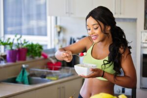 Menopausa e saúde intestinal: o que comer e evitar