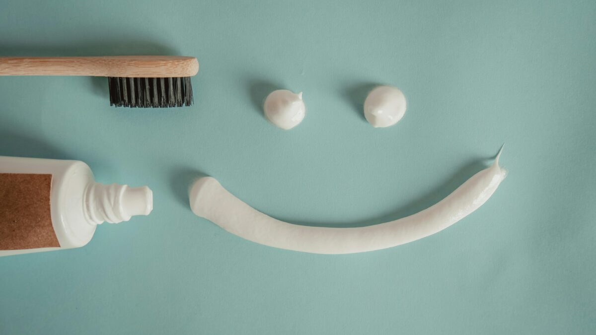 3 Hábitos de Saúde Oral a Evitar para um Sorriso Mais Saudável
