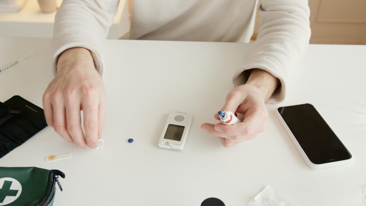 O método simples para avaliar se você está envelhecendo bem com o teste de sentar e levantar