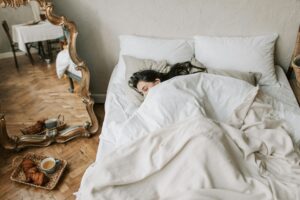 O inimigo silencioso da longevidade: descubra como a privação de sono afeta sua vida