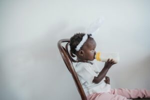 Fórmula infantil segura: o que pais precisam saber após alerta da Anvisa