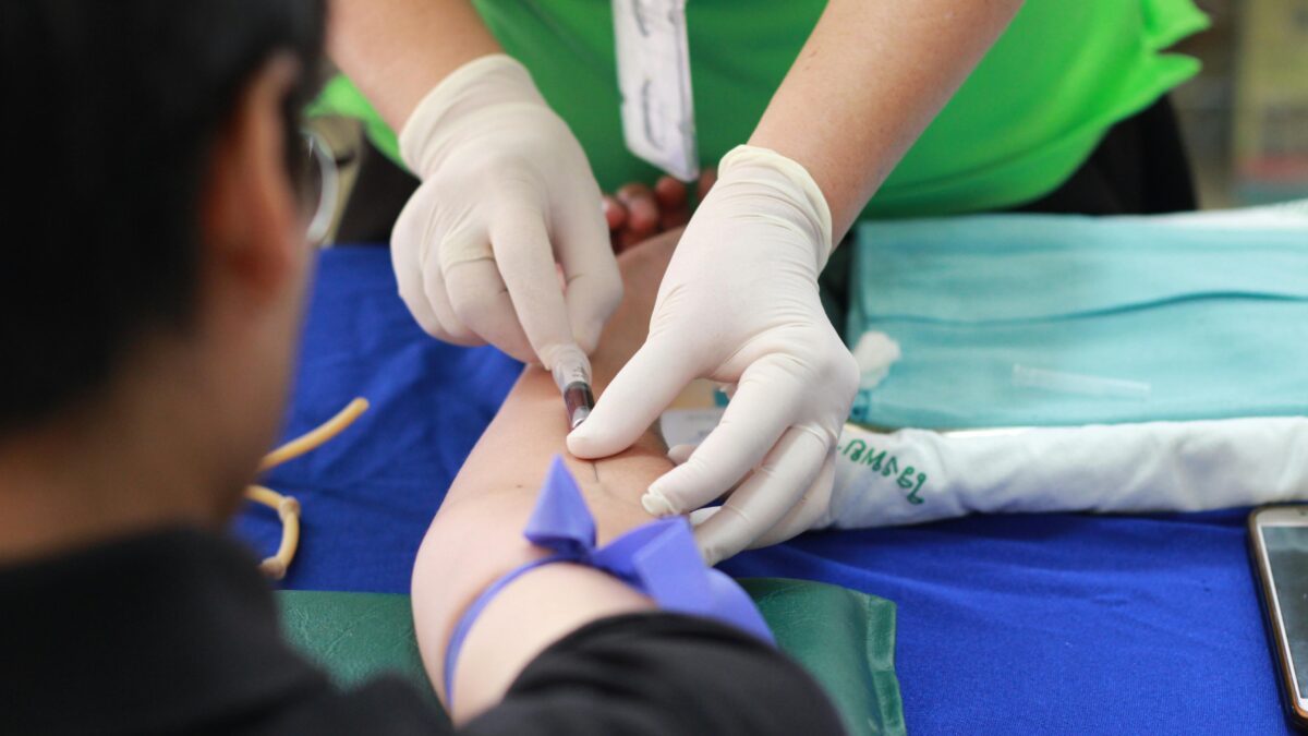 Vacina contra a dengue: o que você precisa saber sobre a nova arma contra a doença