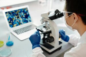Vírus 2026: O que os cientistas temem e como se proteger de novas ameaças à saúde